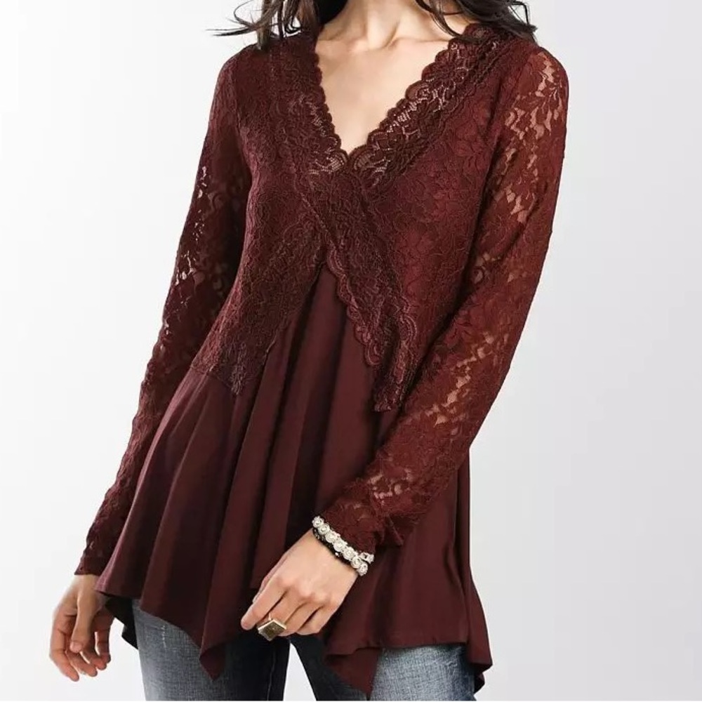 BKE Gimmicks Lace Knit Top